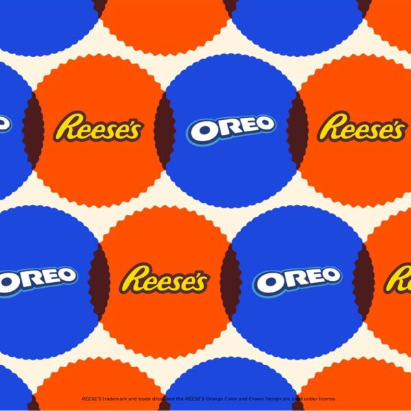 OREO REESE'S Peanut Buttery Creme Chocolate Sandwich Cookies, Limited Edition, 10.81 oz - Image 6