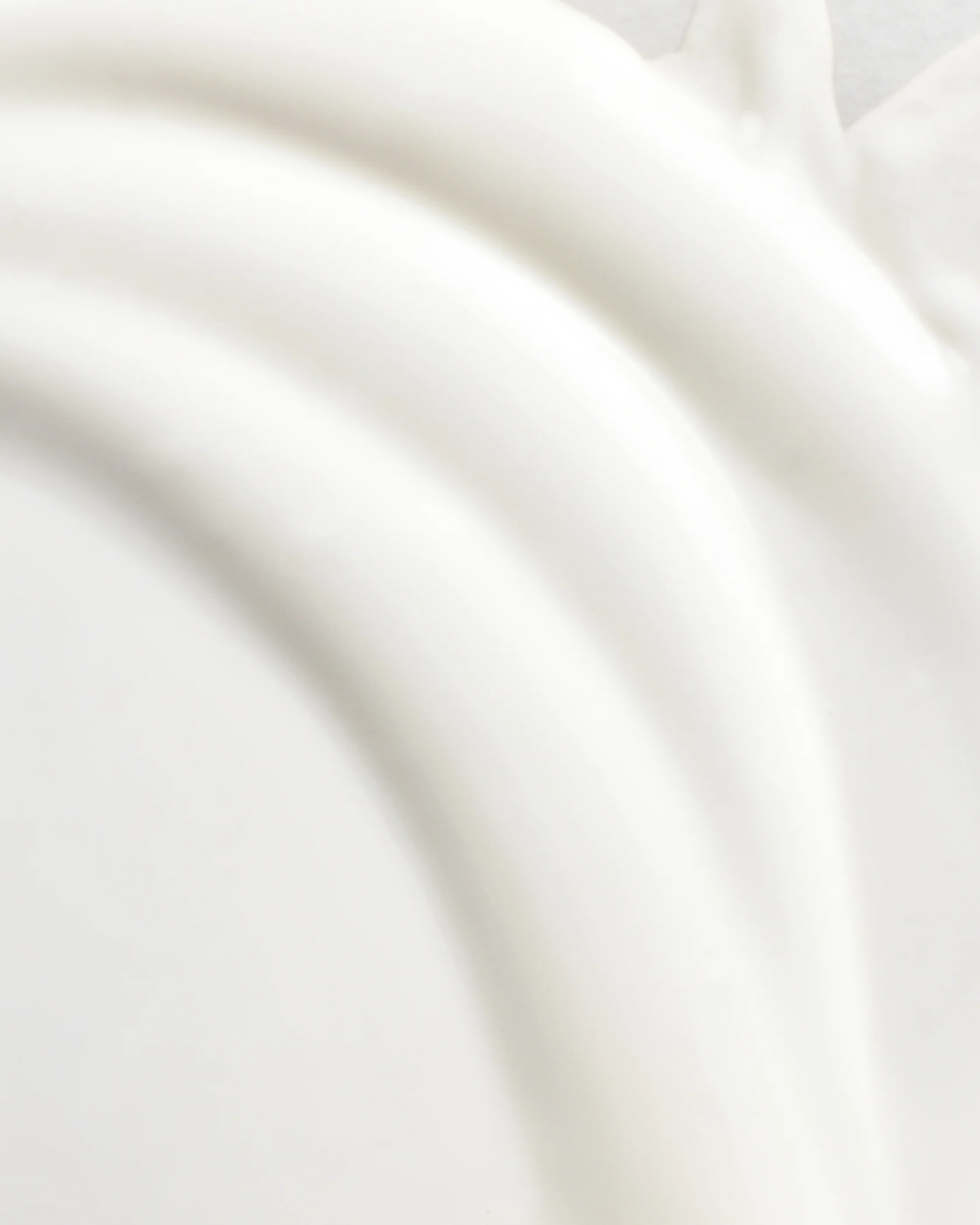 House of HUR Weightless Sun Fluid - Image 5