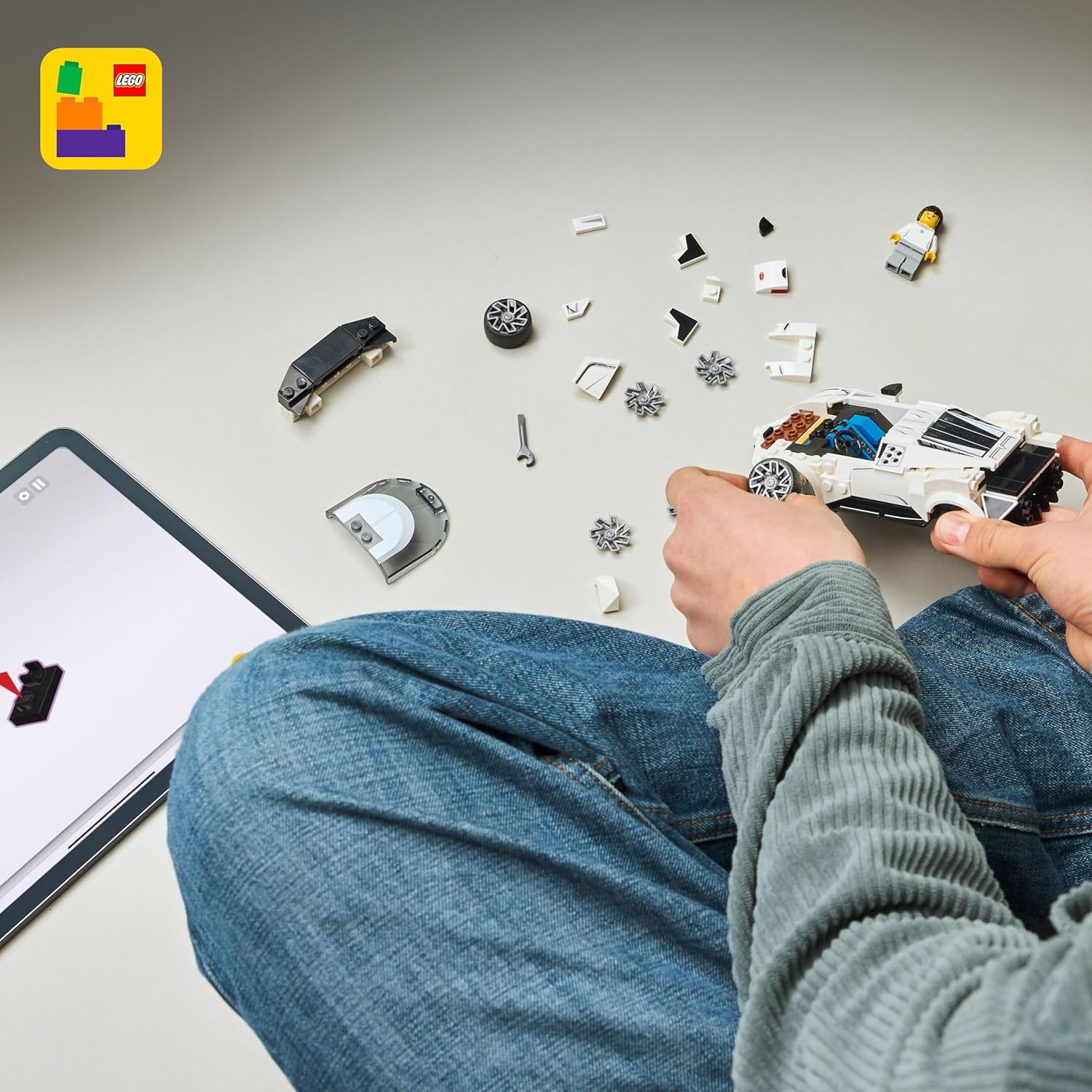 LEGO Speed Champions Bugatti Centodieci Hyper Sports Car Toy - Model Kit & Pretend Play Toy for Boys & Girls, Ages 9+ - Italian Model Car Kit for Racing Fans - Gift Idea for Birthdays - 77240 - Image 7